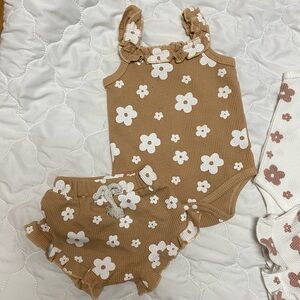 SWEET WAFFLE KNIT ROMPER & SHORTS SET - 3 MONTHS
